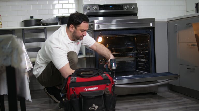 oven repair technician
